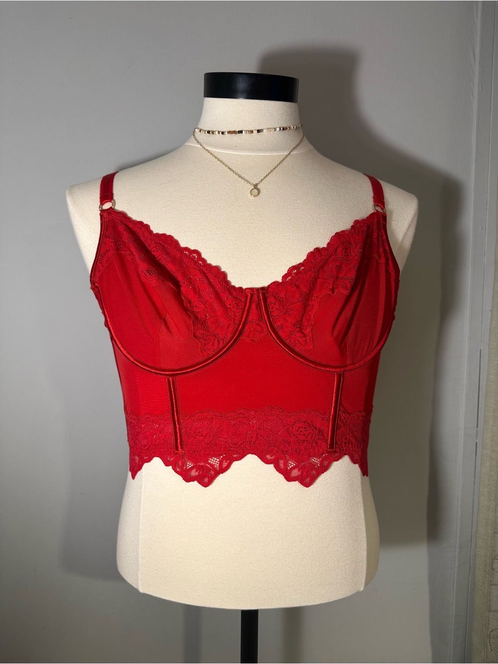 sofia by sofia vergara Red Lace Longline Underwire Bra Top